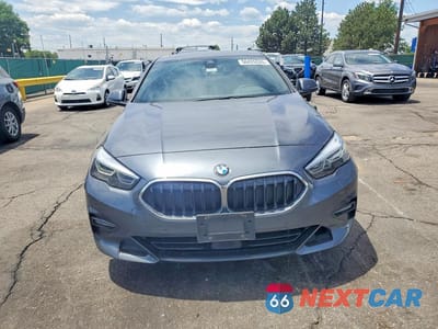 Piąte zdjęcie samochodu w środku: 2021 BMW 228XI VIN:WBA73AK04M7H34887 - miniatura