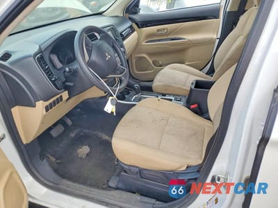 Zdjęcie 7 z 14 samochodu: 2020 MITSUBISHI OUTLANDER ES VIN:JA4AD2A39LZ007262 - miniatura