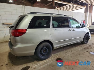 Trzecie zdjęcie samochodu z tyłu: 2004 TOYOTA SIENNA LE 8 PASSENGER VIN:5TDZA23C24S164522 - miniatura