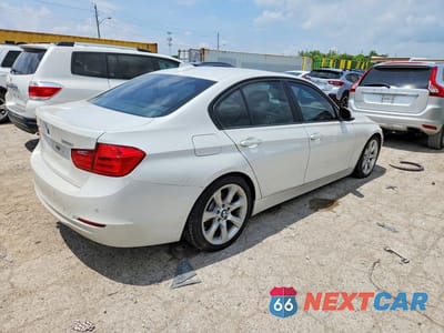 Trzecie zdjęcie samochodu z tyłu: 2014 BMW 328 XI VIN:WBA3B3C52EJ980765 - miniatura