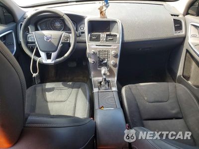 Zdjęcie 8 z 13 samochodu: 2016 VOLVO XC60 T5 VIN:YV440MDJ9G2865170 - miniatura