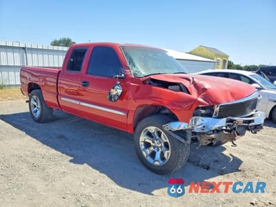 Czwarte zdjęcie samochodu z boku: 2003 GMC NEW SIERRA K1500 VIN:2GTEK19T231289278 - miniatura