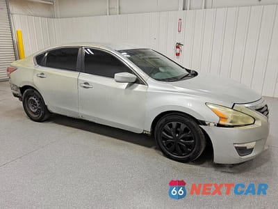 Czwarte zdjęcie samochodu z boku: 2015 NISSAN ALTIMA 2.5 S VIN:1N4AL3APXFN363576 - miniatura