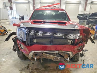 Piąte zdjęcie samochodu w środku: 2022 GMC SIERRA K2500 DENALI VIN:1GT49REY6NF338372 - miniatura