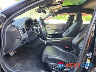 Zdjęcie 7 z 12 samochodu: 2020 JAGUAR XF S VIN:SAJBM4FV9LCY83902 - miniatura