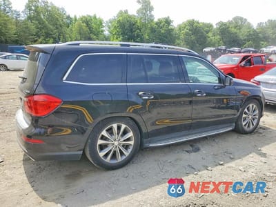Trzecie zdjęcie samochodu z tyłu: 2013 MERCEDES-BENZ GL 450 4MATIC VIN:4JGDF7CE1DA155913 - miniatura