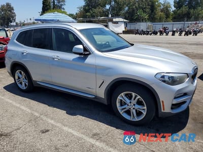 Czwarte zdjęcie samochodu z boku: 2018 BMW X3 XDRIVE30I VIN:5UXTR9C52JLC82514 - miniatura