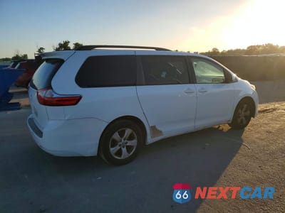 Trzecie zdjęcie samochodu z tyłu: 2015 TOYOTA SIENNA LE VIN:5TDKK3DC3FS611879 - miniatura