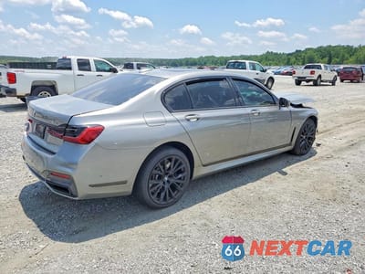 Trzecie zdjęcie samochodu z tyłu: 2022 BMW 750 XI VIN:WBA7U2C04NCG95132 - miniatura