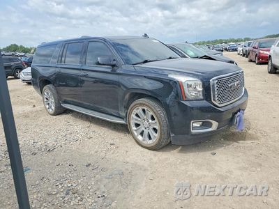 Czwarte zdjęcie samochodu z boku: 2017 GMC YUKON XL DENALI VIN:1GKS2HKJ0HR295135 - miniatura
