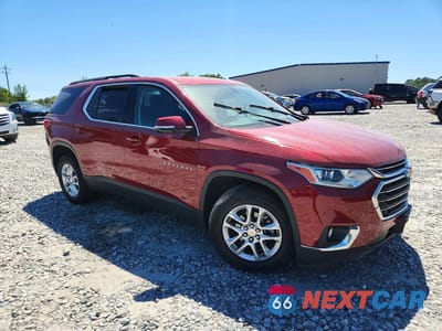 Czwarte zdjęcie samochodu z boku: 2019 CHEVROLET TRAVERSE LT VIN:1GNEVGKW6KJ195124 - miniatura