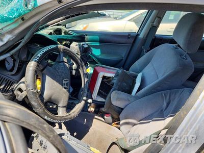 Zdjęcie 13 z 24 samochodu: 2002 HONDA CIVIC LX VIN:2HGES16572H581523 - miniatura
