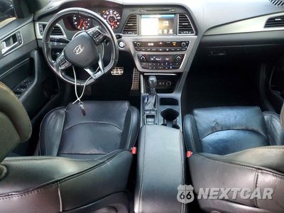 Zdjęcie 8 z 13 samochodu: 2017 HYUNDAI SONATA LIMITED 2.0T VIN:5NPE34AB7HH493629 - miniatura