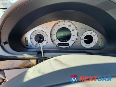 Zdjęcie 9 z 13 samochodu: 2007 MERCEDES-BENZ E 550 VIN:WDBUF72X97B036673 - miniatura