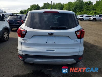 Zdjęcie 6 z 13 samochodu: 2019 FORD ESCAPE VIN:1FMCU0GD3KUB65252 - miniatura