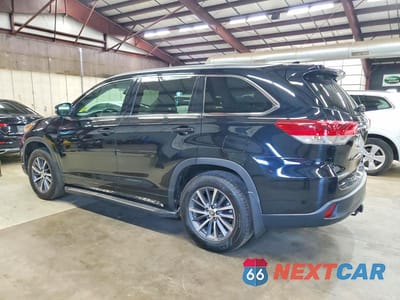 Drugie zdjęcie samochodu z przodu: 2017 TOYOTA HIGHLANDER XLE VIN:5TDJZRFH0HS455564 - miniatura