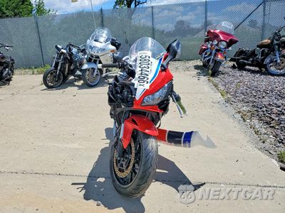 Drugie zdjęcie samochodu z przodu: 2015 HONDA CBR1000 RR VIN:JH2SC5902FK700056 - miniatura