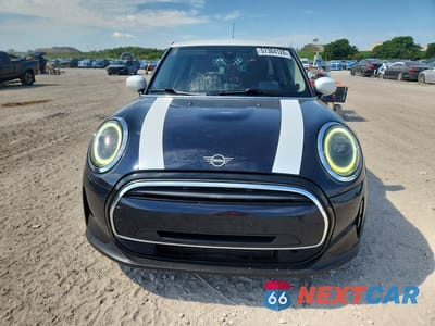 Piąte zdjęcie samochodu w środku: 2022 MINI COOPER VIN:WMW33DK06N2P66025 - miniatura