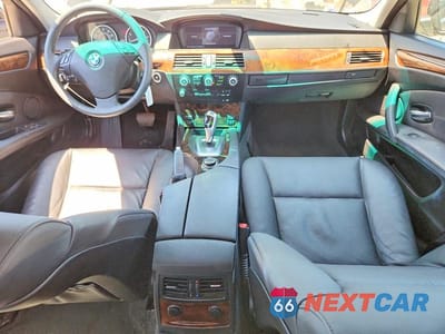 Zdjęcie 8 z 13 samochodu: 2009 BMW 528 I VIN:WBANU53549C117863 - miniatura