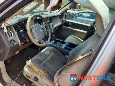 Zdjęcie 8 z 13 samochodu: 2010 FORD EXPEDITION XLT VIN:1FMJU1F5XAEA88184 - miniatura