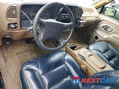 Zdjęcie 8 z 13 samochodu: 1995 GMC YUKON VIN:3GKEK18KXSG505123 - miniatura