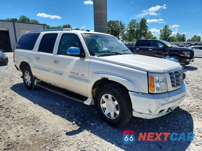 Czwarte zdjęcie samochodu z boku: 2004 CADILLAC ESCALADE ESV VIN:3GYFK66N14G288293 - miniatura