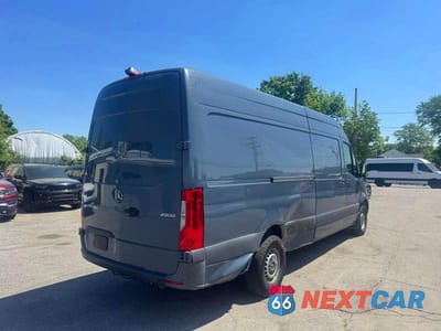 Czwarte zdjęcie samochodu z boku: 2019 MERCEDES-BENZ SPRINTER 2500 VIN:WD4PF1CD7KP151371 - miniatura