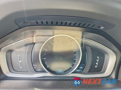 Zdjęcie 9 z 13 samochodu: 2015 VOLVO XC60 T6 PREMIER VIN:YV449MDK9F2637196 - miniatura
