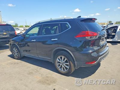 Drugie zdjęcie samochodu z przodu: 2017 NISSAN ROGUE SV VIN:5N1AT2MT7HC824384 - miniatura