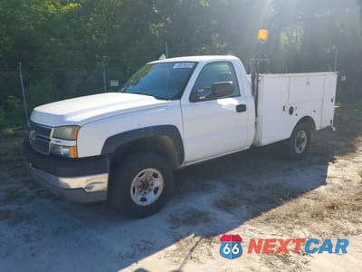 2005 CHEVROLET SILVERADO C2500 HEAVY DUTY 1GBHC24U85E295270 - główne zdjęcie licytacji z USA - miniatura