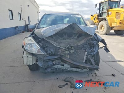 Piąte zdjęcie samochodu w środku: 2012 NISSAN VERSA 1.8 S VIN:3N1BC1CP1CK802345 - miniatura