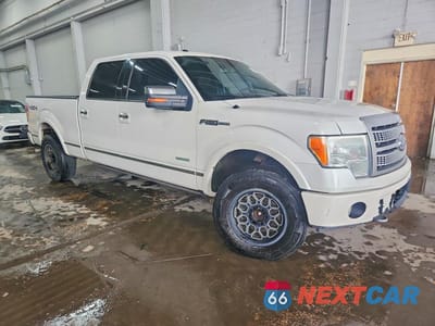 Czwarte zdjęcie samochodu z boku: 2012 FORD F150 SUPERCREW VIN:1FTFW1ET9CFA71751 - miniatura
