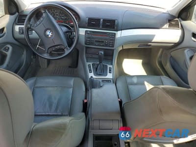Zdjęcie 8 z 12 samochodu: 2004 BMW 325 I VIN:WBAEV33404KR32424 - miniatura