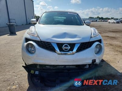 Piąte zdjęcie samochodu w środku: 2015 NISSAN JUKE S VIN:JN8AF5MR3FT503848 - miniatura