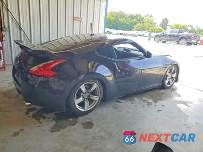 Trzecie zdjęcie samochodu z tyłu: 2010 NISSAN 370Z BASE VIN:JN1AZ4EHXAM503015 - miniatura