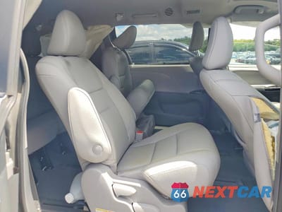 Zdjęcie 11 z 13 samochodu: 2019 TOYOTA SIENNA XLE 7-PASSENGER VIN:5TDDZ3DC6KS222541 - miniatura