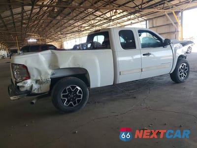 Trzecie zdjęcie samochodu z tyłu: 2010 CHEVROLET SILVERADO C1500 LT VIN:1GCSCSE07AZ185570 - miniatura