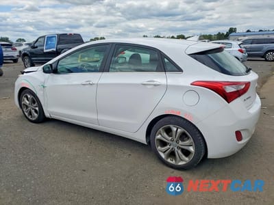 Drugie zdjęcie samochodu z przodu: 2013 HYUNDAI ELANTRA GT BASE VIN:KMHD35LE4DU129625 - miniatura