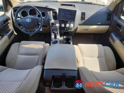 Zdjęcie 8 z 12 samochodu: 2010 TOYOTA TUNDRA VIN:5TFRY5F12AX082769 - miniatura