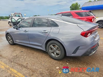 Drugie zdjęcie samochodu z przodu: 2021 KIA K5 LX VIN:5XXG24J26MG017910 - miniatura