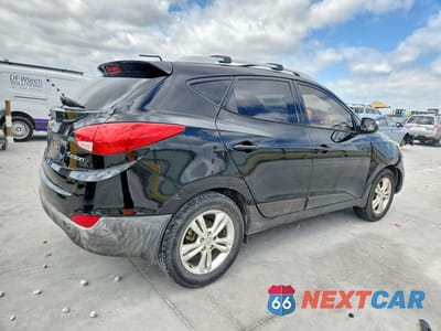 Trzecie zdjęcie samochodu z tyłu: 2012 HYUNDAI TUCSON GLS VIN:KM8JU3AC6CU360739 - miniatura