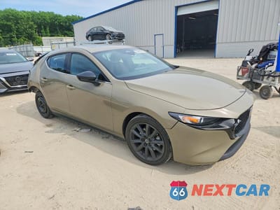 Czwarte zdjęcie samochodu z boku: 2024 MAZDA 3 CARBON TURBO VIN:JM1BPBYY5R1721223 - miniatura