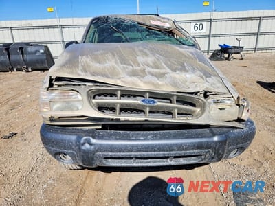 Piąte zdjęcie samochodu w środku: 2001 FORD EXPLORER XLT VIN:1FMZU73E81ZA27404 - miniatura