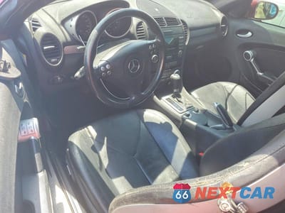 Zdjęcie 8 z 12 samochodu: 2005 MERCEDES-BENZ SLK 350 VIN:WDBWK56F65F057108 - miniatura