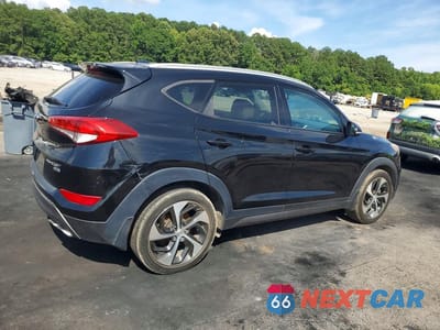 Trzecie zdjęcie samochodu z tyłu: 2016 HYUNDAI TUCSON SPORT VIN:KM8J3CA24GU121755 - miniatura