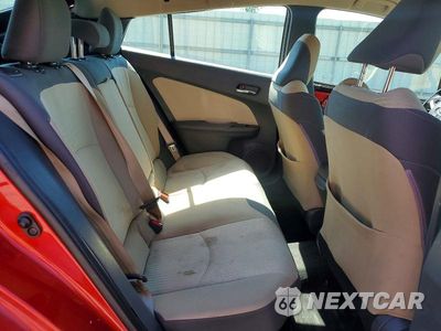 Zdjęcie 10 z 12 samochodu: 2017 TOYOTA PRIUS TWO ECO VIN:JTDKARFU4H3536996 - miniatura