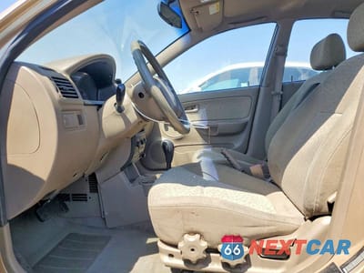 Zdjęcie 7 z 12 samochodu: 2005 KIA RIO BASE VIN:KNADC125556399027 - miniatura