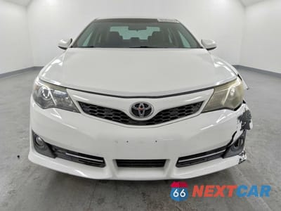 Piąte zdjęcie samochodu w środku: 2013 TOYOTA CAMRY SE VIN:4T1BF1FK6DU245448 - miniatura