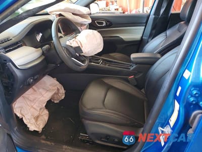 Zdjęcie 7 z 13 samochodu: 2025 JEEP COMPASS LIMITED VIN:3C4NJDCN3ST512343 - miniatura