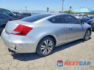 Trzecie zdjęcie samochodu z tyłu: 2011 HONDA ACCORD EXL VIN:1HGCS1B82BA009054 - miniatura